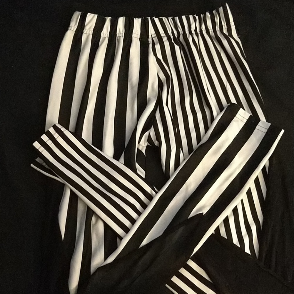 Striped Leggings with Mesh Vents